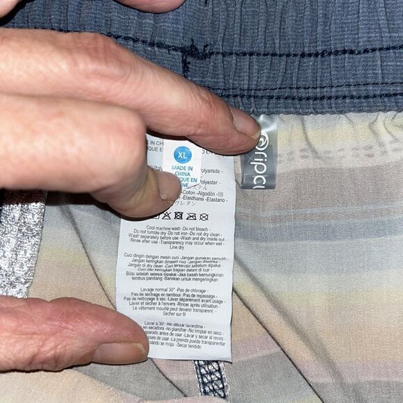 Rip Curl 🏄🏻‍♀️ Rainbow 🌈 Shorts. Tie front. Security Back Pocket Vintage Look - Picture 8 of 17